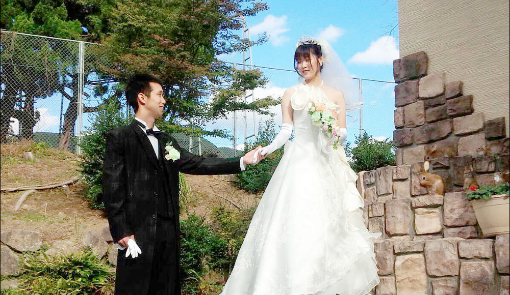 タキシードとドレス